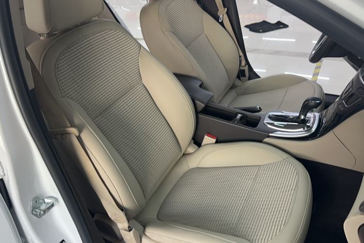 Used Buick Regal 2015 2.0L Leading Fashion Edition