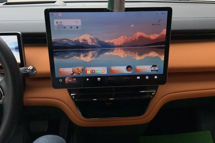 Used Geely Galaxy LEVC L380 2024 140-Degree 6-Seater All-Wheel-Drive Ultra