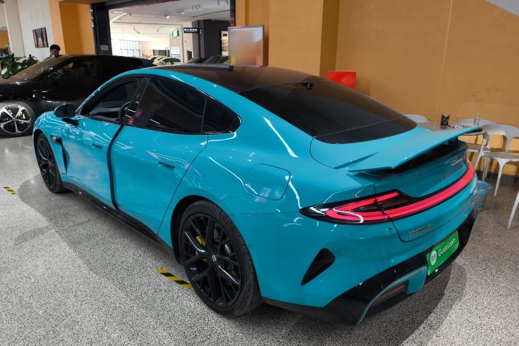 Used Xiaomi Auto SU7 2024 Four-Wheel Drive Ultra-Long Range Advanced Intelligent Driving Max Edition
