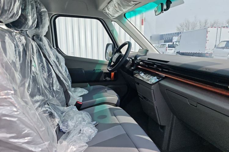 Used Farizon Super VAN 2025 Zhifu Edition, Short-axle Mid-roof 68kWh ZhiXin Interior 4