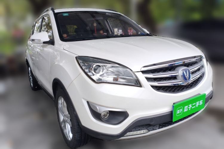 Used CHANGAN CS35 2016 1.6L Manual Luxury Model China IV Standard Front Right 45 Deg