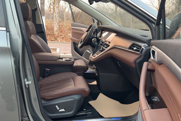 Used Hanteng V7 2019 1.5T Automatic Flagship Model 7 Seats China V Emission Standard
