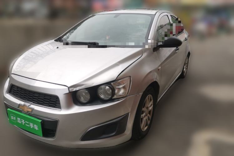 Used Chevrolet Aveo Sonic 2011 Sedan 1.4L MT SL