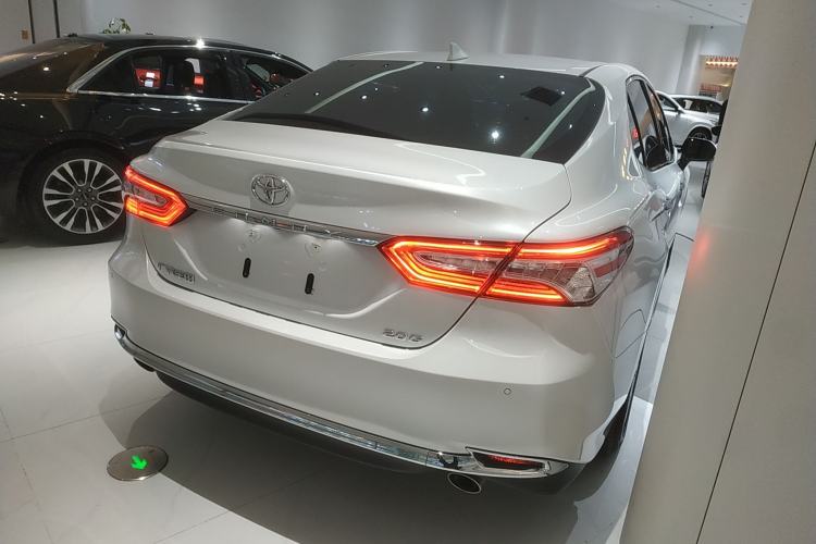 Used Toyota Camry 2023 2.0G Luxury Edition