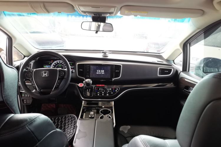 Used Honda Odyssey 2019 2.0L Rui-Zunxiang Edition Center Console