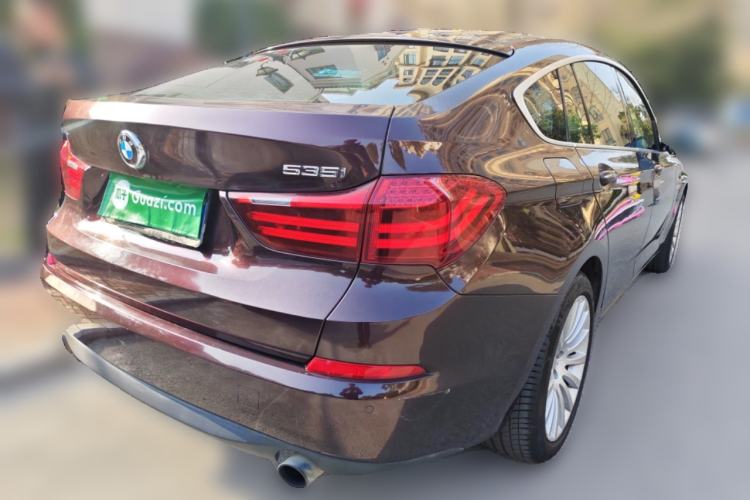 Used BMW 5 Series GT 2014 535i Leading Model Rear Right 45 Deg