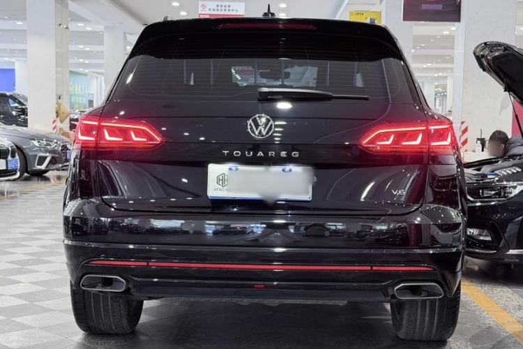Used Volkswagen Touareg 2022 3.0 TSI Luxury Edition Black Diamond Sport Package

