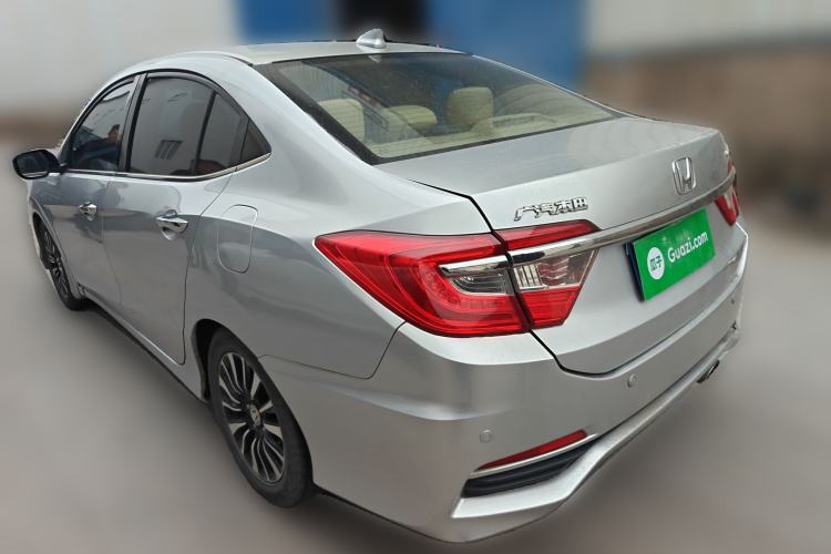 Used Honda Crider 2013 1.8L automatic luxury edition
