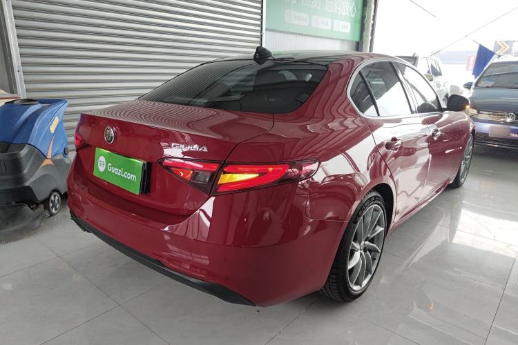 Used Alfa Romeo Giulia 2017 2.0T 200HP Luxury Edition