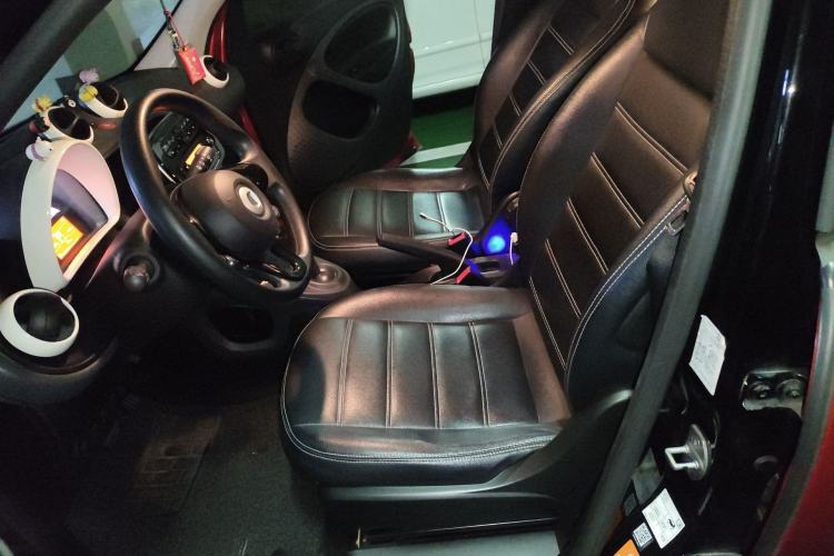 Used smart forfour 2016 1.0L 52 kW Dynamic Edition
