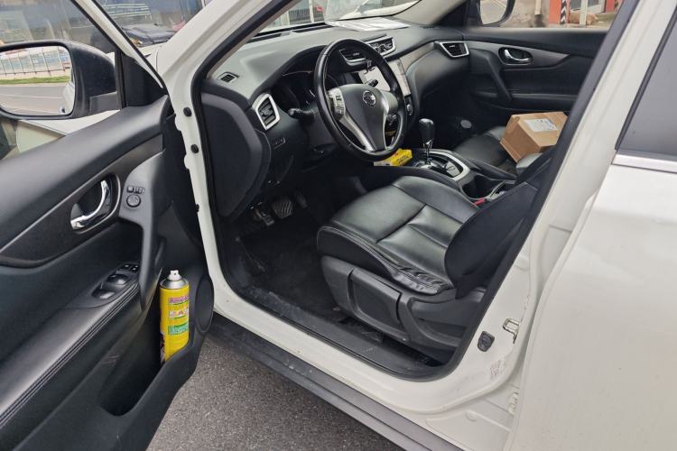 Used Nissan X-Trail 2015 2.0L CVT Comfort MAX Edition 2WD