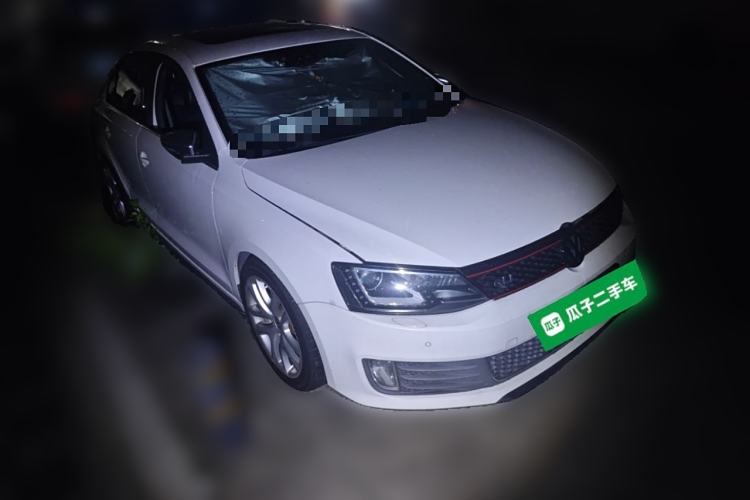 Used Volkswagen Sagitar 2013 2.0 TSI GLI Front Right 45 Deg