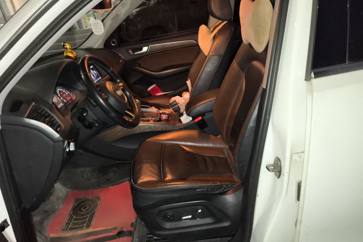 Used Audi Q5 2017 Plus 40 TFSI Comfort Model
