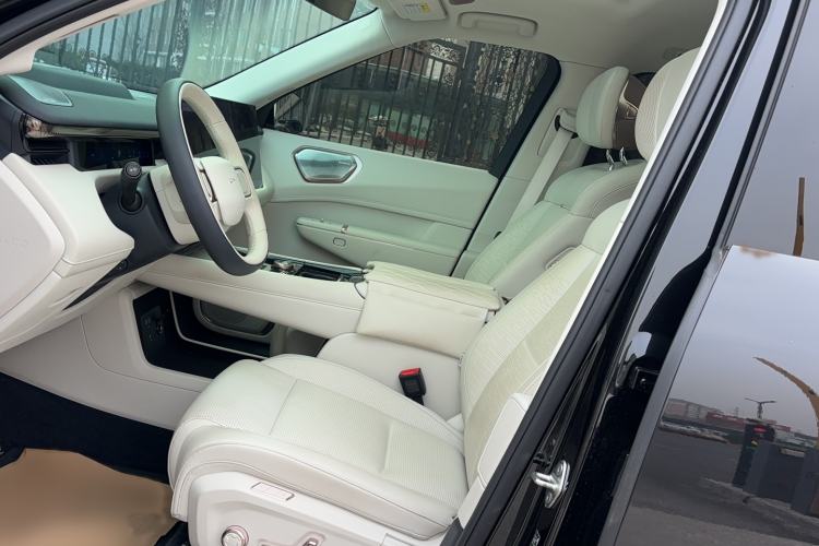 Used Lynk & Co 900 2025 1.5T Halo