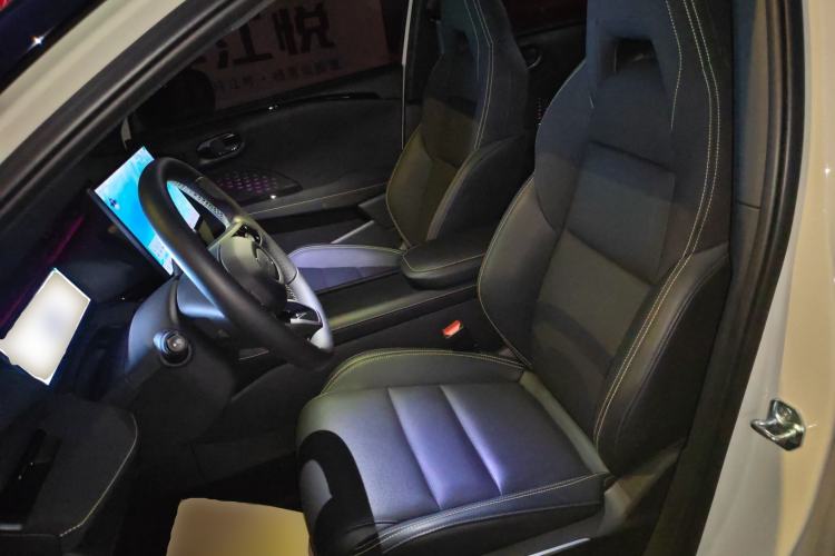 Used Lynk & Co 06 2025 Renew 1.5T Halo Left Front Seat