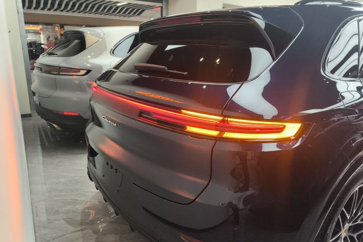 Used Porsche Cayenne E-Hybrid 2024 Cayenne E-Hybrid 2.0T