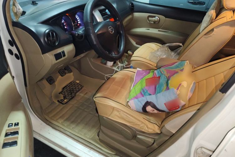 Used Nissan Livina 2013 1.6XE Manual Comfort Edition Left Front Seat