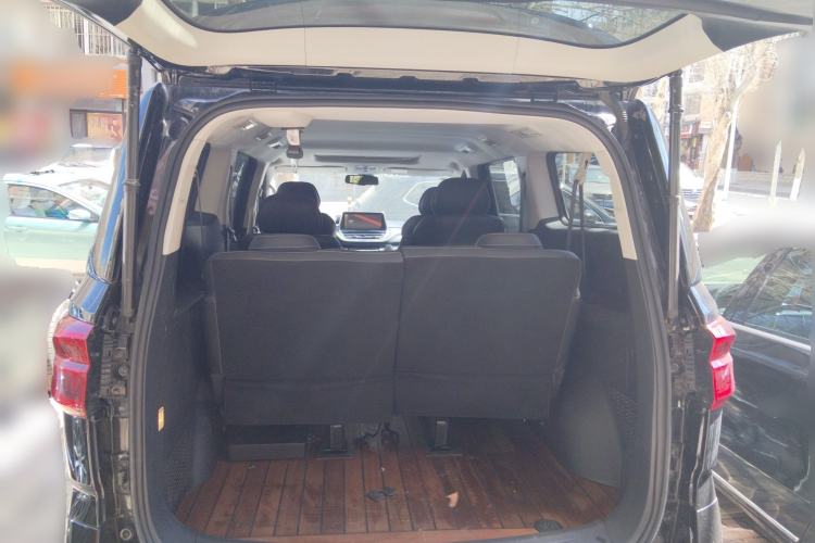 Used SAIC MAXUS G20 2021 Facelifted PLUS 2.0T Gasoline Automatic Luxury Edition Trunk