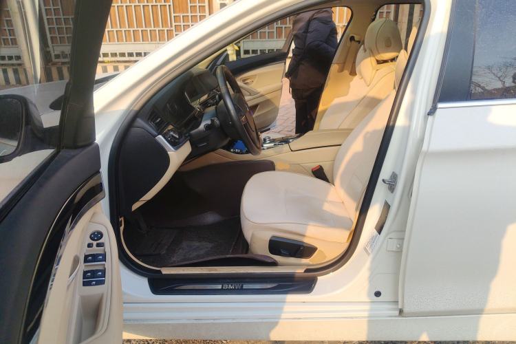 Used BMW 5 Series 2014 520Li Elegant Model