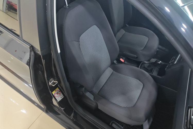 Used Volkswagen Santana 2016 1.6L Automatic Fashion Edition Right Front Seat