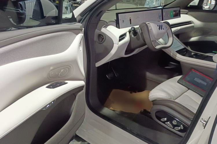 Used IM LS7 2023 90 kWh Elite Rear-Drive Version