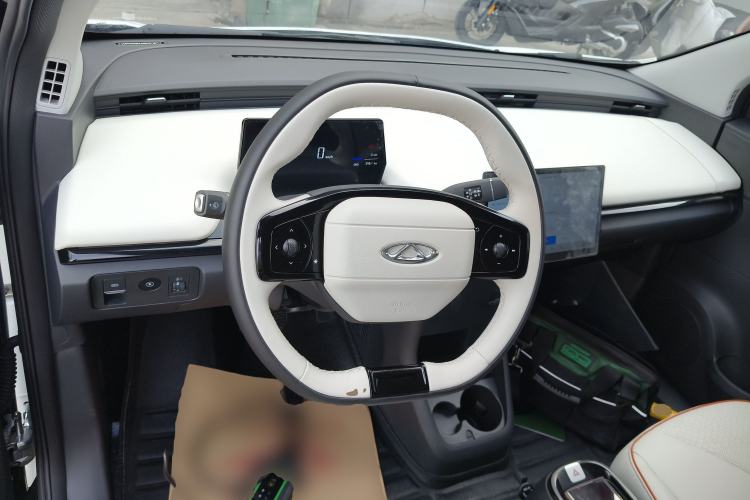 Used Chery QQ Little Ant 2024 Refreshed Version Youth Edition 321 km Beloved Edition 29.23 kWh Steering Wheel