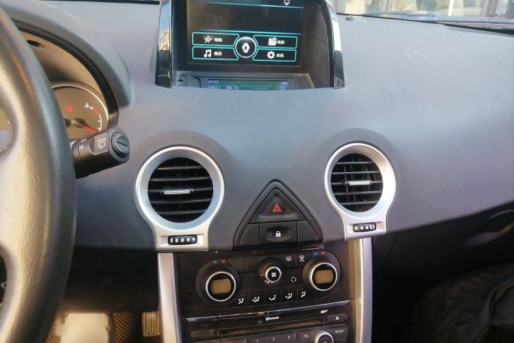 Used Renault Koleos 2014 Revised Version 2.0L Two-Wheel Drive Fashion Edition
