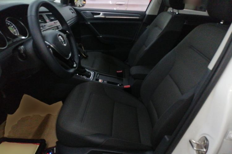 Used Volkswagen Golf 2017 230TSI Automatic Comfort Edition – Celebrating Milestone of One Million Units
