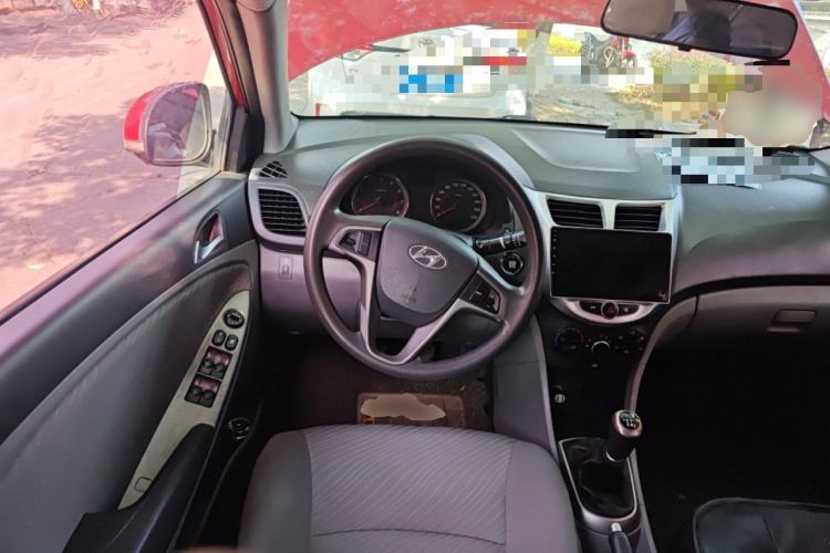Used Hyundai Verna (older generation) 2014 1.4L Manual Top-Tier Model TOP

