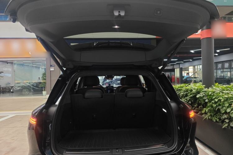 Used Nio ES8 2023 75 kWh Executive Edition Trunk