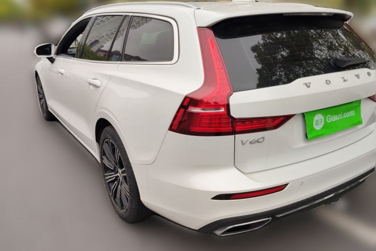 Used Volvo V60 2022 B5 Zhiyuan Luxury Edition