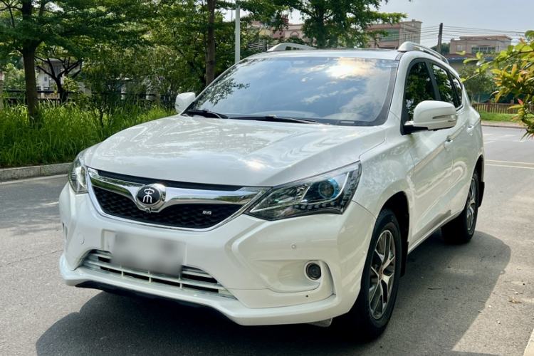 Used BYD Song 2017 Gaishi Upgrade Edition 1.5TI Manual Elite Model