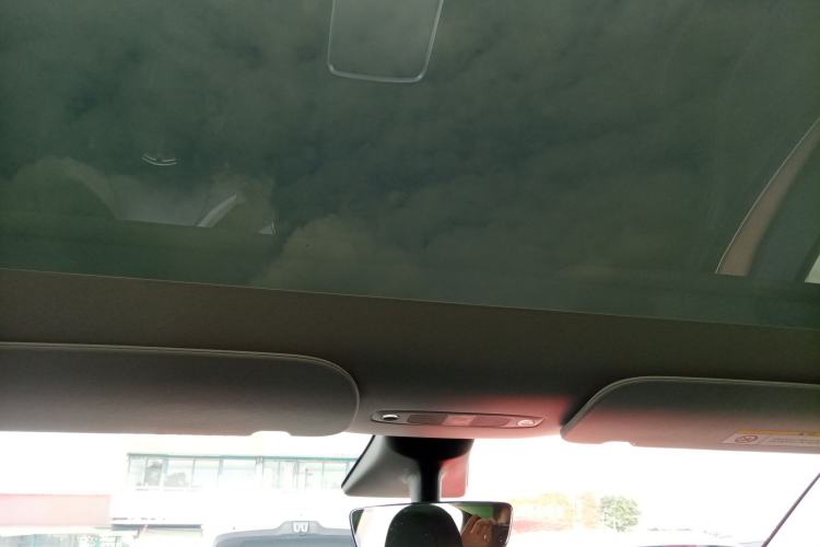 Used Tesla Model Y 2021 Long-Range All-Wheel-Drive Version 3D7
