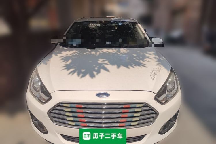 Used Ford Escort 2015 1.5L Manual Fashion Edition