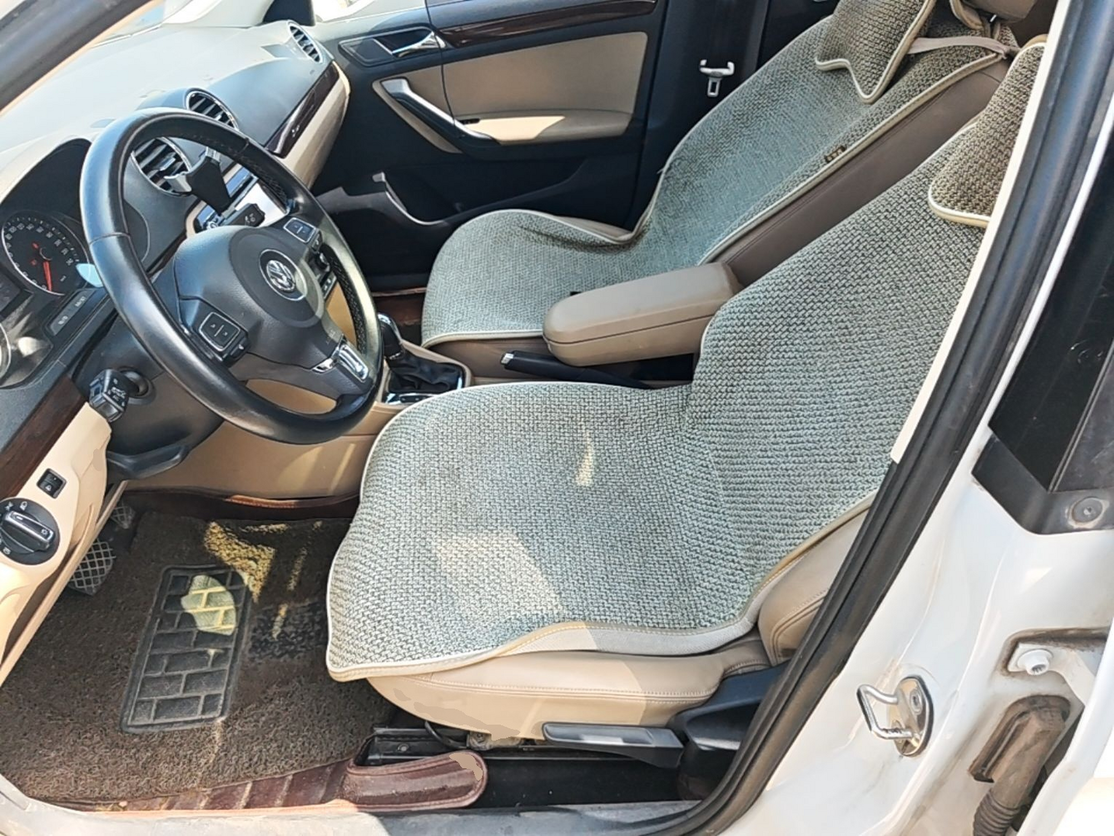 Interior delantero