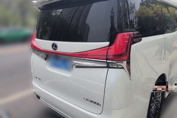 Used Lexus LM 2020 300h Seven-Seat Elegant Edition
