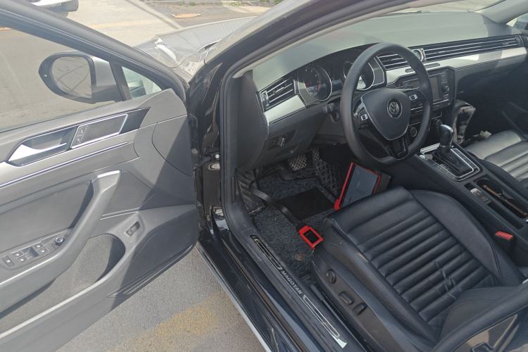 Used Volkswagen Magotan 2019 330TSI DSG Leading Edition China V Standard
