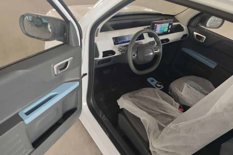 Used Geely Galaxy Panda 2024 Panda Mini 200km Endurance Bear Driver Seat