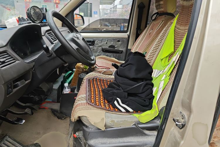 Used Wuling Rongguang 2014 1.2L S Base Model
