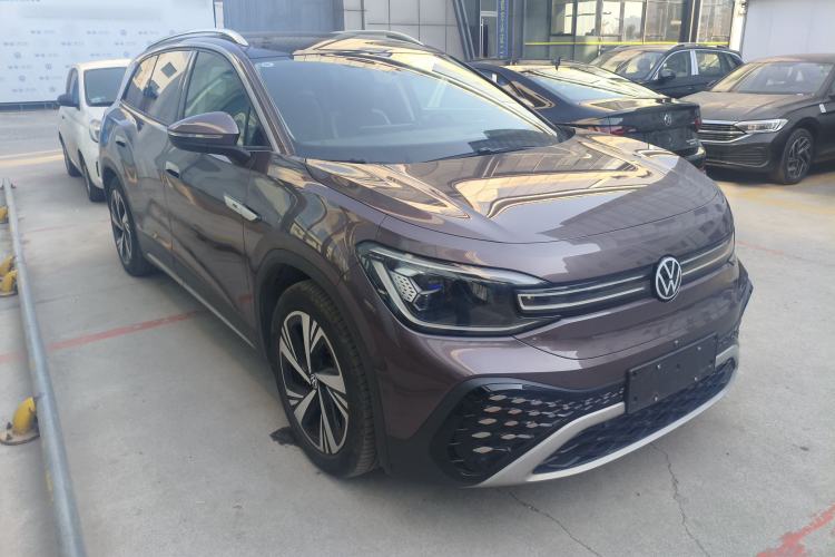 Used Volkswagen ID.6 CROZZ 2022 Long-Range PRO Edition Front Right 45 Deg