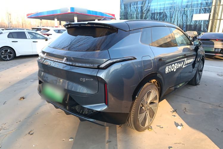 Used Lynk & Co 08 EM-P 2025 220 km All-Wheel-Drive Performance Halo
