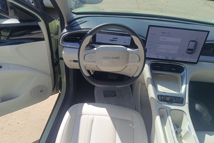 Used Geely Galaxy Geome 2025 UP 410km Exploration+ Edition
