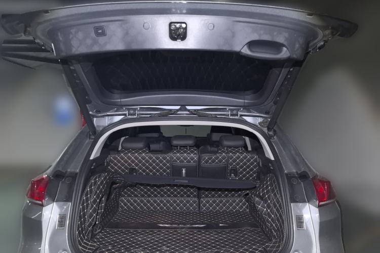 Used Wey VV5 2017 2.0T Ultra-Luxury Version Trunk