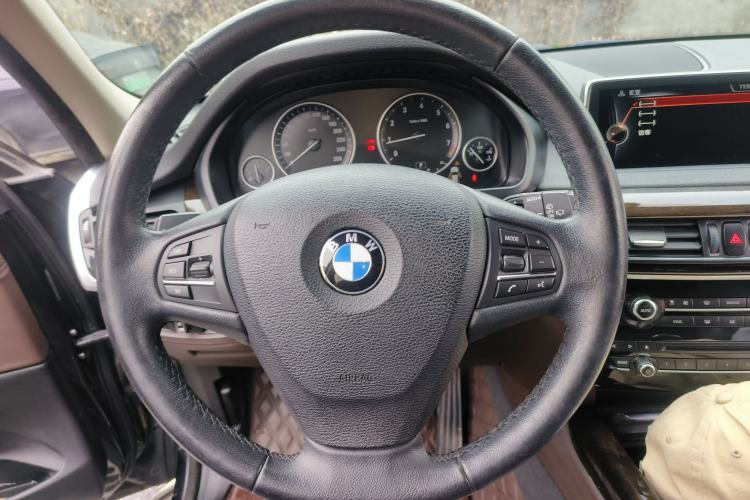 Used BMW X5 2015 xDrive28i
