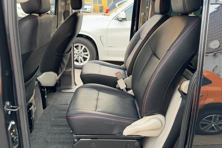 Used Nissan NV200 2014 1.6L CVT Zunya Model China IV Standard
