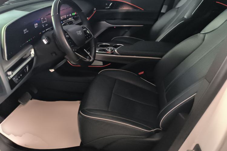 Used Cadillac LYRIQ 2022 Four-Wheel-Drive High-Performance Deluxe Edition Left Front Seat