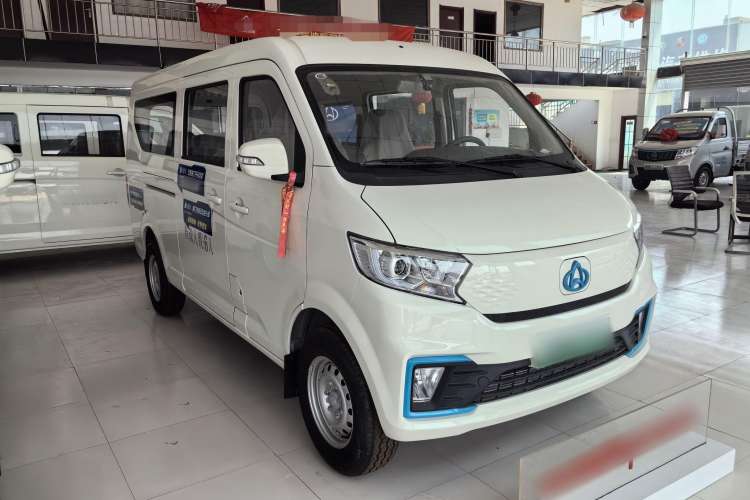 Used Kuayue Kuayue Xing V5 EV 2024 Luxury Model 6-Seater Hatchback
