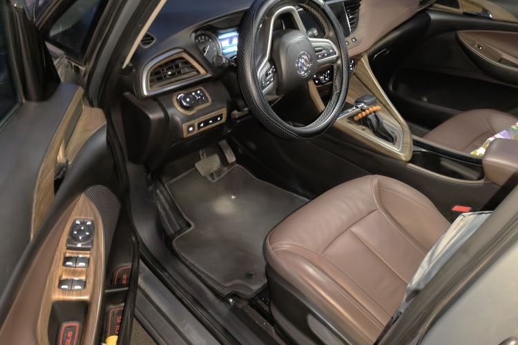 Used Buick GL6 2018 18T 6-Seater Prestige Model
