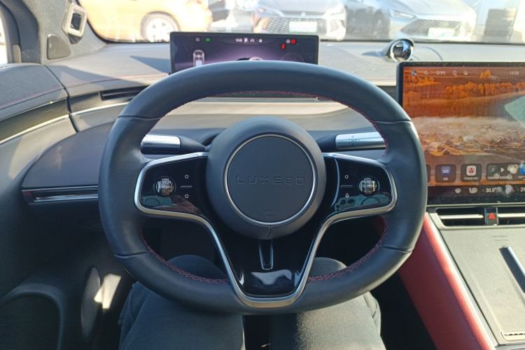 Used Hima Luxeed S7 2024 Max RS Four-Wheel-Drive Performance Edition
