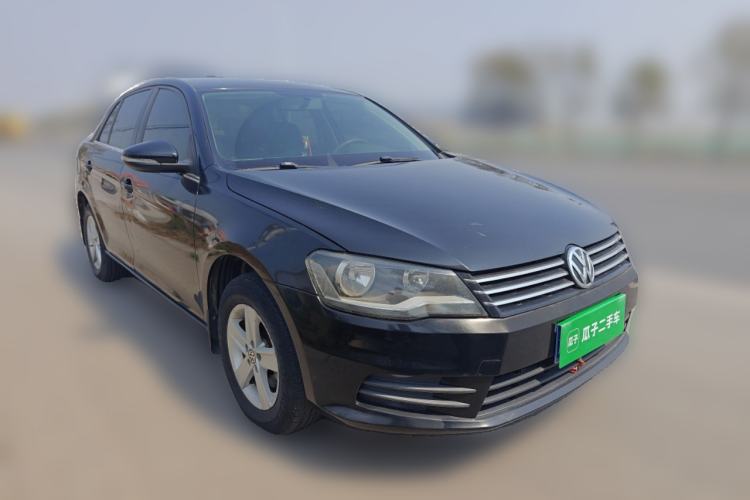 Used Volkswagen Bora 2013 1.6L Manual Fashion Edition Front Right 45 Deg